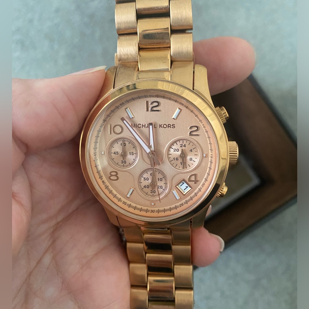 ⭐️HP⭐️MichaelKorsWomensRunwayChronograph RoseGoldToneStainlessSteelBraceletWatch - Picture 3 of 7
